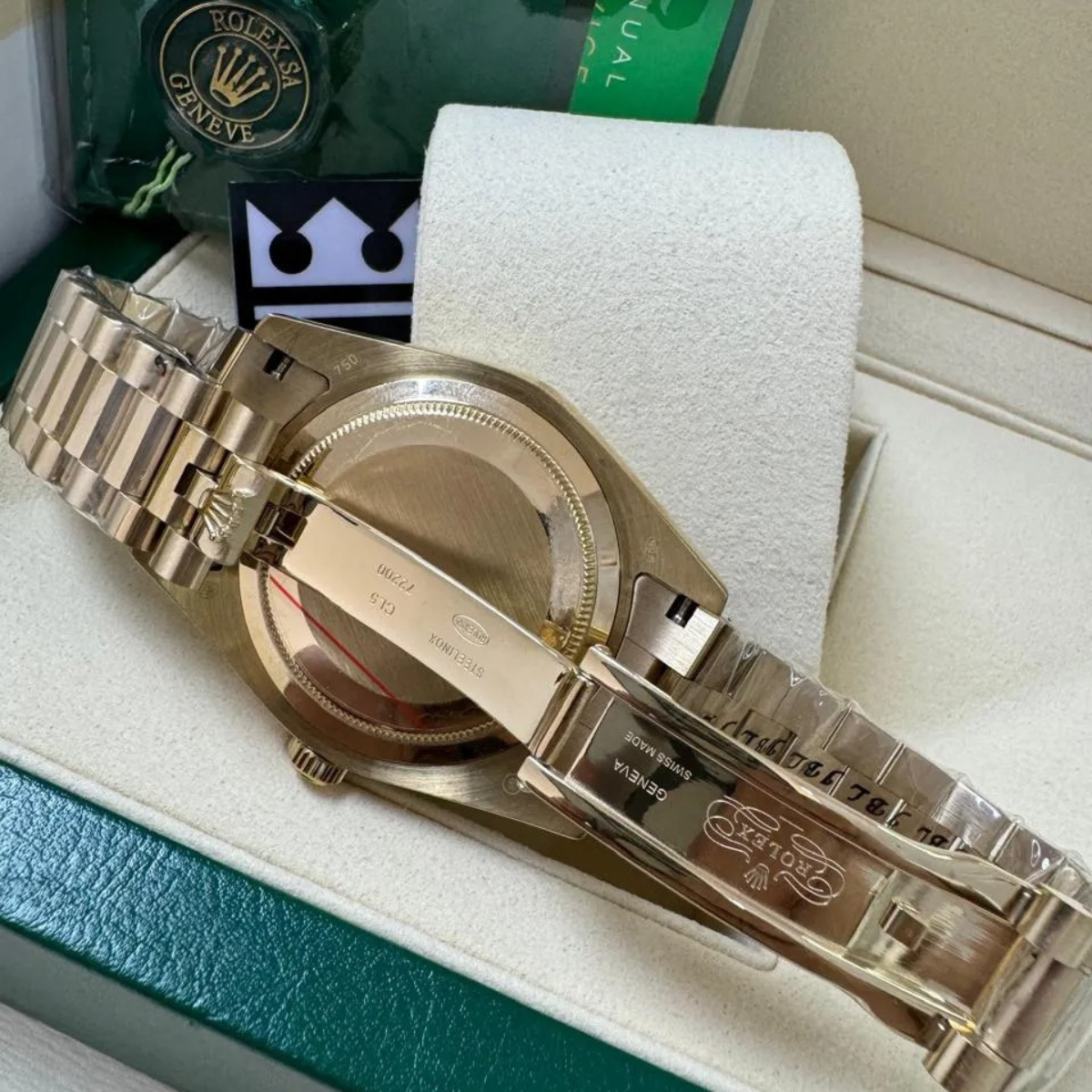 Rolex Day-Date 40 – Gold Dial