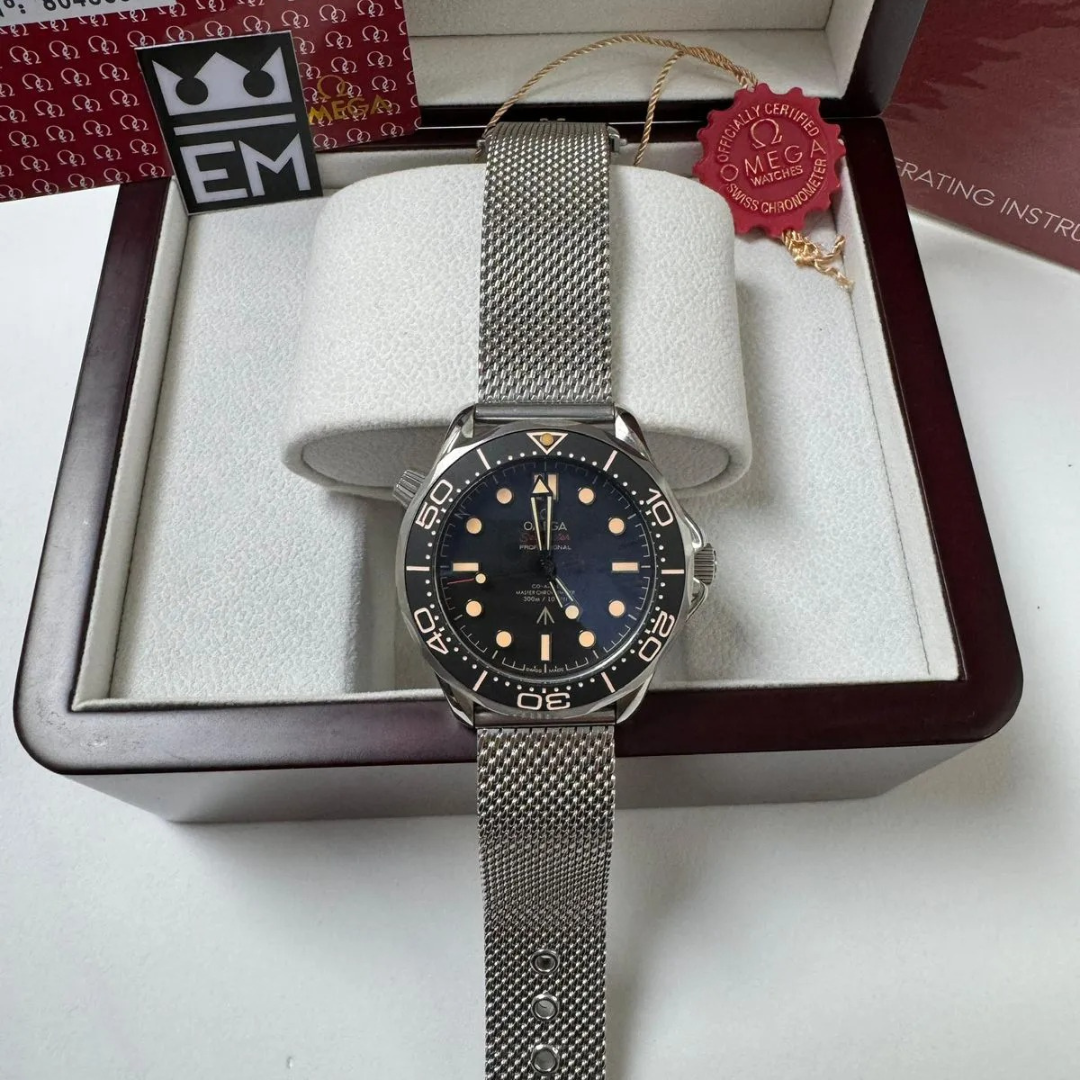 Omega Seamaster 300M Diver “007 Edition” – Black/Mesh Bracelet Stainless Steel
